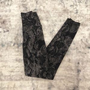 Aerie real me crossover leggings